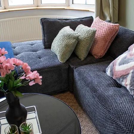 Harvard House, Stylish 3 Bedroom House In Solihull 5 Mins To The Nec, Bhx ,Jlr With Free Parking Birmingham Exterior photo