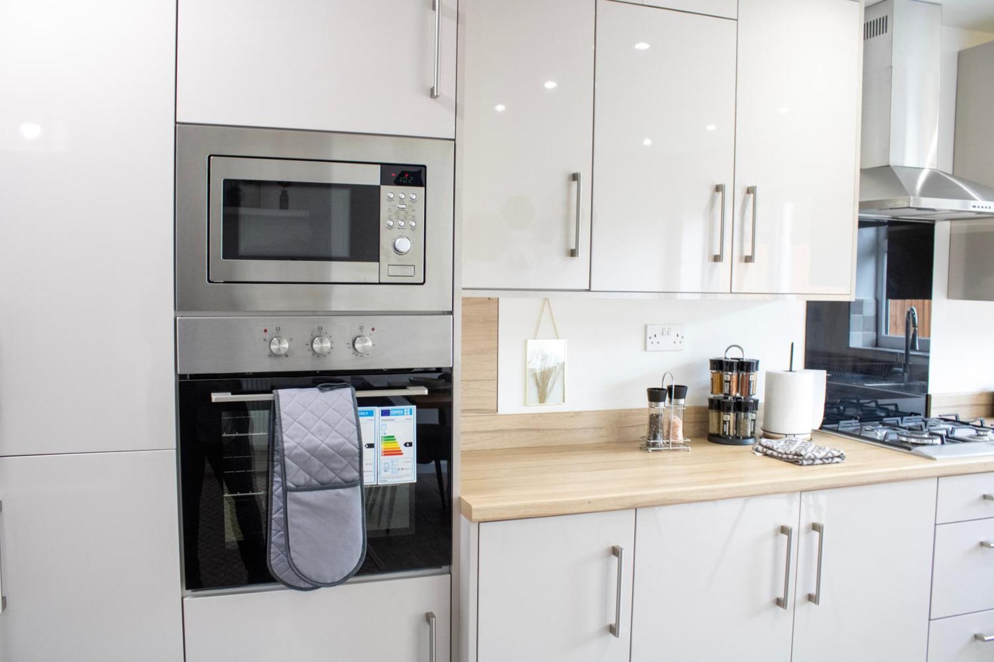 Holiday home Harvard House, Stylish 3 Bedroom House In Solihull 5 Mins To The Nec, Bhx ,jlr With Free Parking Birmingham