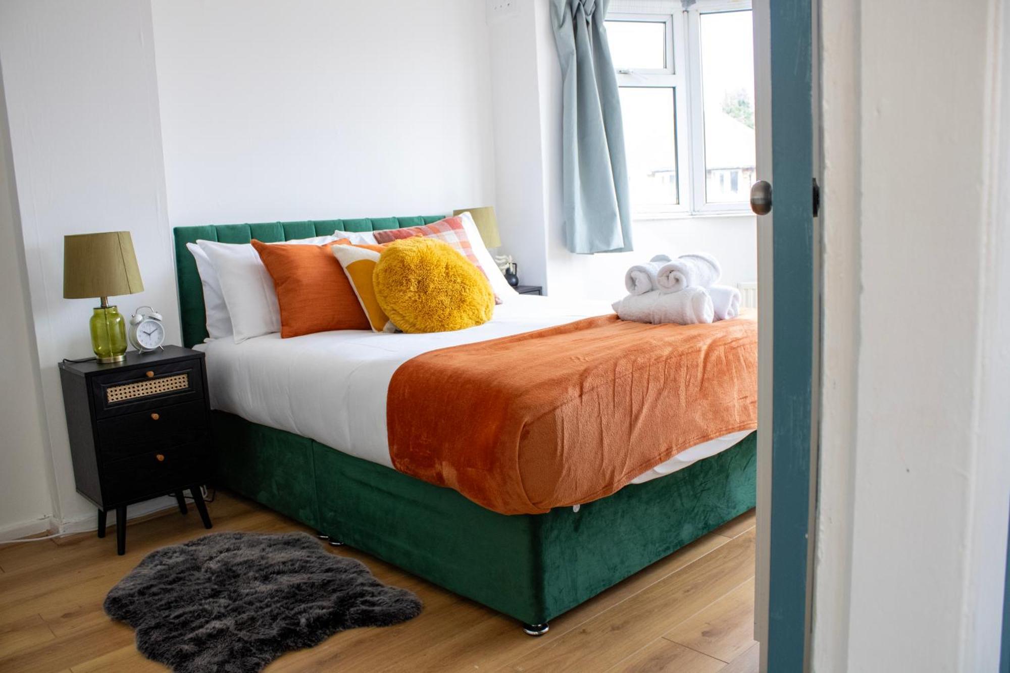 Holiday home Harvard House, Stylish 3 Bedroom House In Solihull 5 Mins To The Nec, Bhx ,jlr With Free Parking