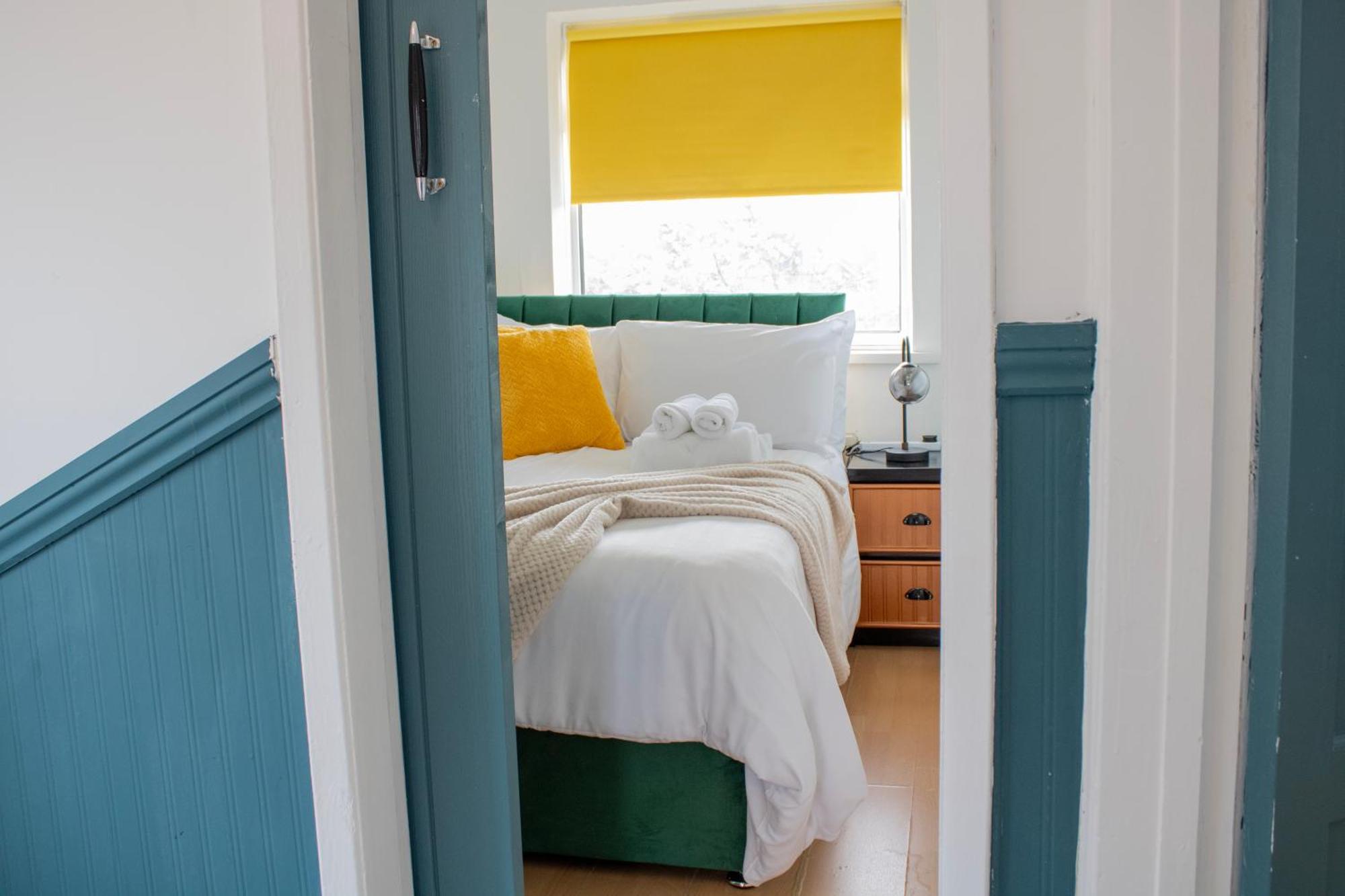 Harvard House, Stylish 3 Bedroom House In Solihull 5 Mins To The Nec, Bhx ,jlr With Free Parking Сasa de vacaciones *